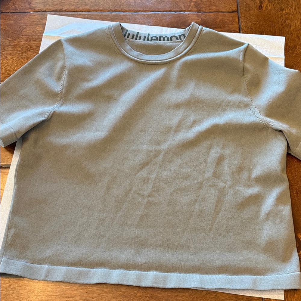 Lulu size small olive green shirt